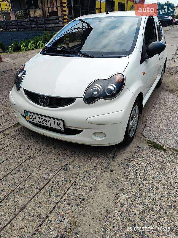 Хэтчбек BYD F0 2013 в 