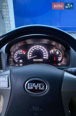 Седан BYD F6 2012 в 