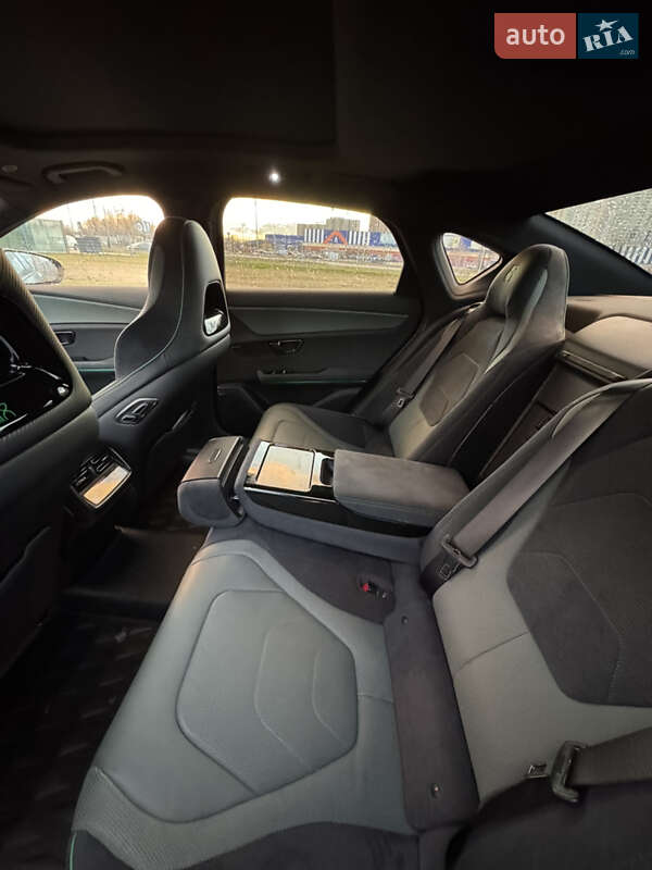 Седан BYD Han 2022 в Киеве