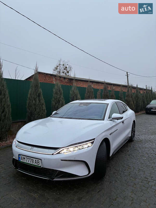 Седан BYD Han 2022 в Коростишеві