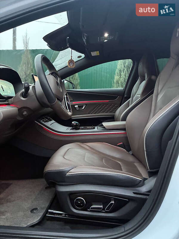 Седан BYD Han 2022 в Коростишеві