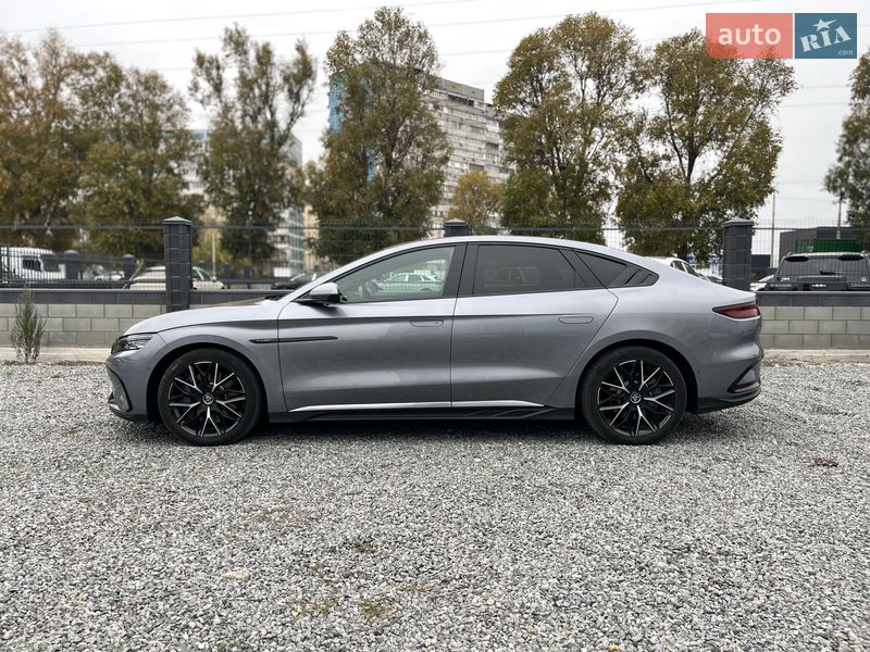 Седан BYD Han 2022 в Дніпрі