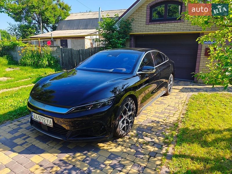 Седан BYD Han 2022 в Борисполі