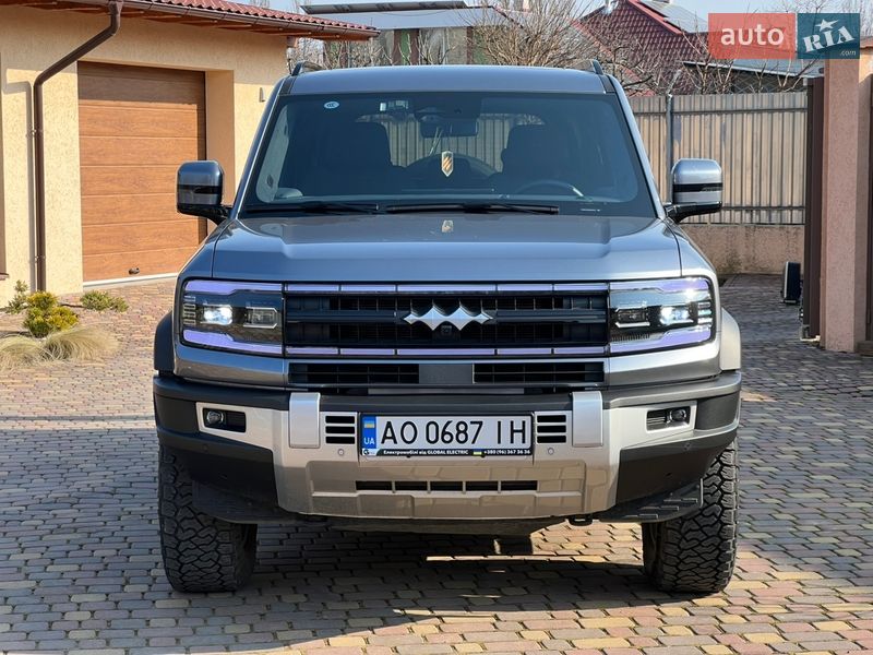 Внедорожник / Кроссовер BYD Leopard 5 2025 в Ужгороде