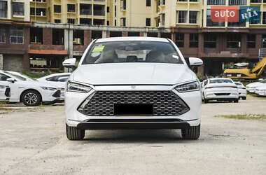 Седан BYD Qin Plus 2025 в 