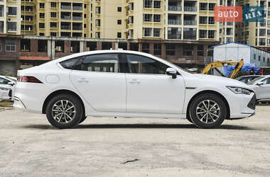 Седан BYD Qin Plus 2025 в 