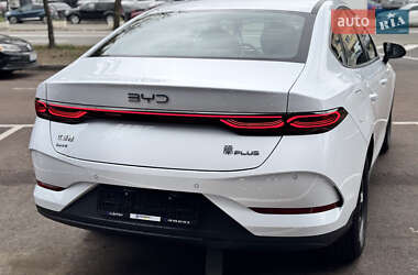 Седан BYD Qin Plus 2025 в 