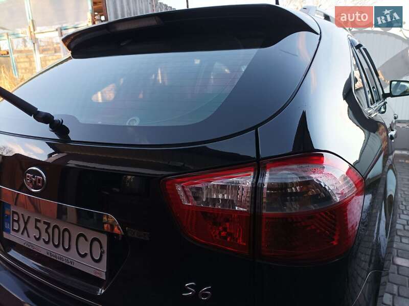 Внедорожник / Кроссовер BYD S6 2012 в Каменец-Подольском