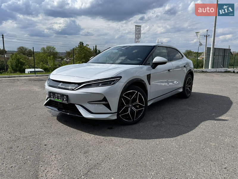 Позашляховик / Кросовер BYD Song L 2024 в 