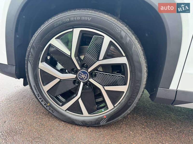 Внедорожник / Кроссовер BYD Song L 2024 в Киеве