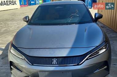 Позашляховик / Кросовер BYD Song L 2023 в 