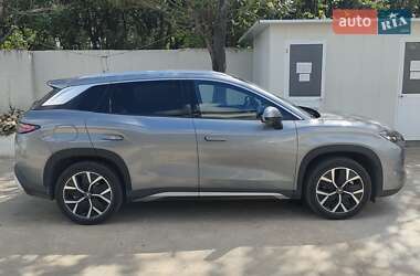 Позашляховик / Кросовер BYD Song L 2024 в 