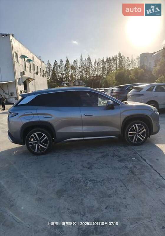 Внедорожник / Кроссовер BYD Song L 2024 в Киеве фото 4 Внедорожник / Кроссовер BYD Song L 2024 в Киеве