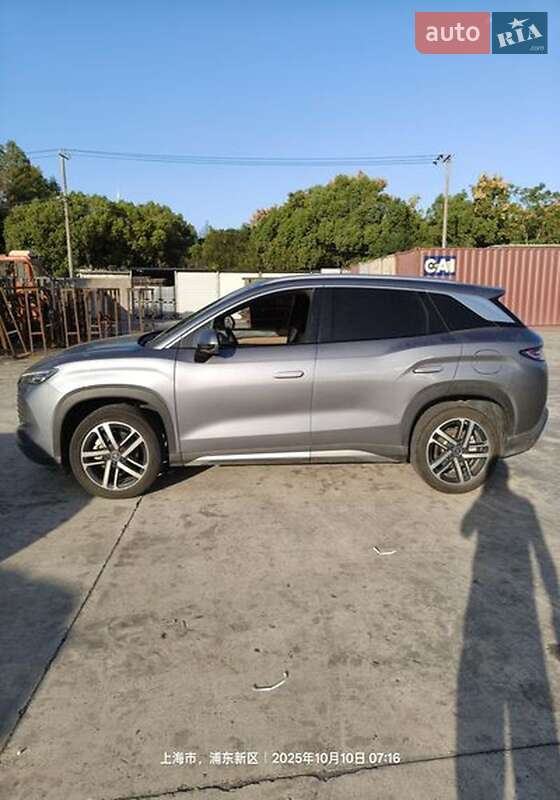 Внедорожник / Кроссовер BYD Song L 2024 в Киеве фото 7 Внедорожник / Кроссовер BYD Song L 2024 в Киеве