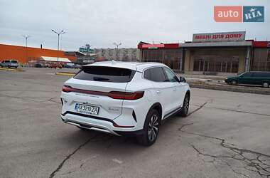 Позашляховик / Кросовер BYD Song Plus 2023 в 