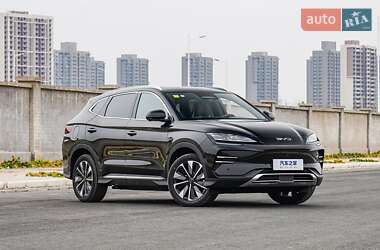 Позашляховик / Кросовер BYD Song Plus 2025 в 