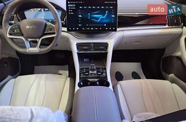 Позашляховик / Кросовер BYD Song Plus 2024 в 