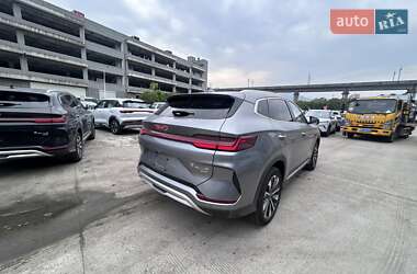 Позашляховик / Кросовер BYD Song Plus 2025 в 