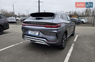 Позашляховик / Кросовер BYD Song Plus 2025 в 