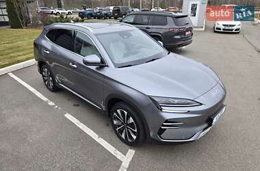Позашляховик / Кросовер BYD Song Plus 2025 в 