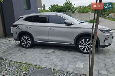 Позашляховик / Кросовер BYD Song Plus 2024 в 
