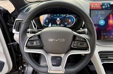 Внедорожник / Кроссовер BYD Song Plus 2023 в 