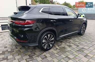 Позашляховик / Кросовер BYD Song Plus 2025 в 