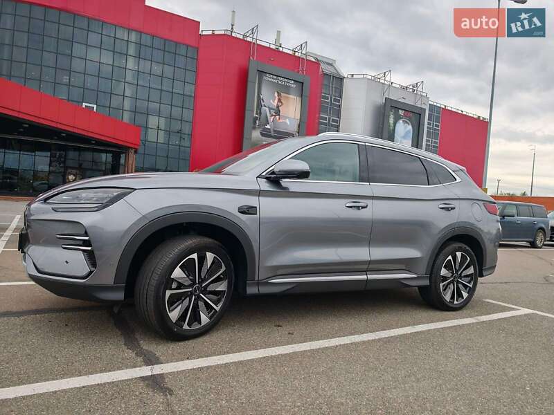 Позашляховик / Кросовер BYD Song Plus 2025 в Києві фото 10 Позашляховик / Кросовер BYD Song Plus 2025 в Києві