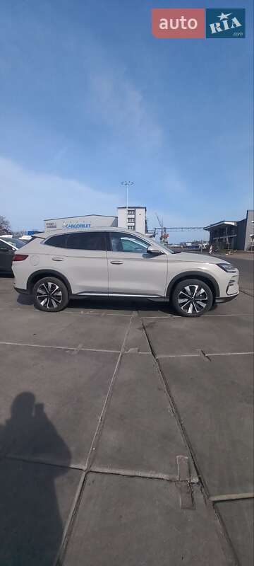 Внедорожник / Кроссовер BYD Song Plus 2024 в Черновцах