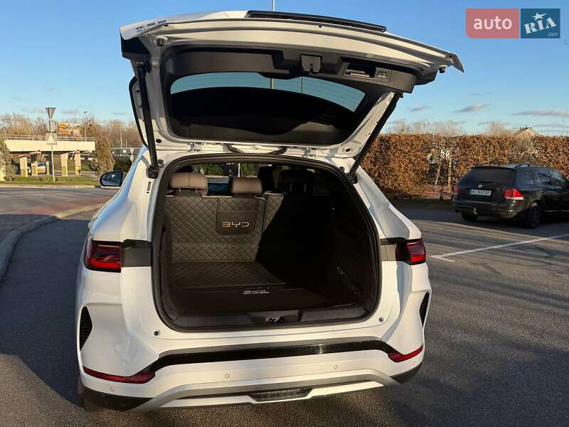 Внедорожник / Кроссовер BYD Song Plus 2024 в Киеве