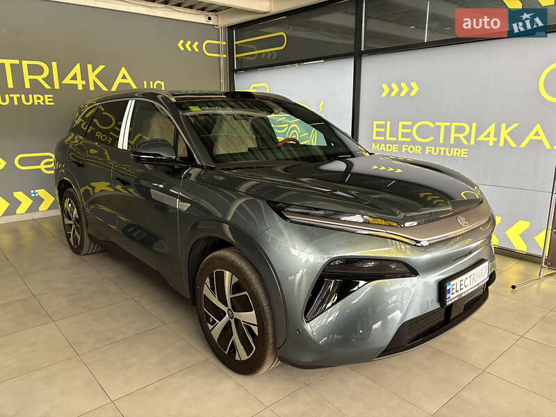 BYD Tang L 2025