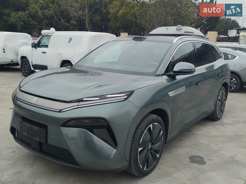 BYD Tang L 2025