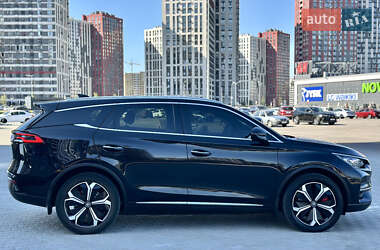Позашляховик / Кросовер BYD Tang 2022 в 