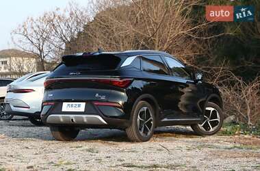 Позашляховик / Кросовер BYD Yuan Plus 2025 в 