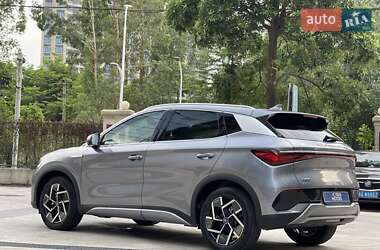 Позашляховик / Кросовер BYD Yuan Plus 2024 в 