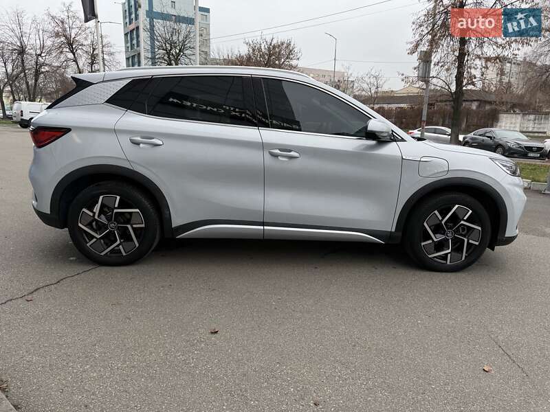 Внедорожник / Кроссовер BYD Yuan Plus 2022 в Киеве