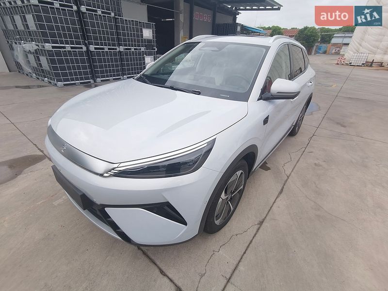 2025 BYD Yuan-Plus, VIN LC0CE4CBXS6050252:plate — photo 1 (autoria)