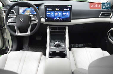 Позашляховик / Кросовер BYD Yuan Up 2024 в 