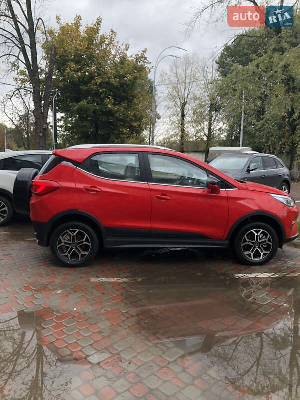 Внедорожник / Кроссовер BYD Yuan 2022 в Киеве