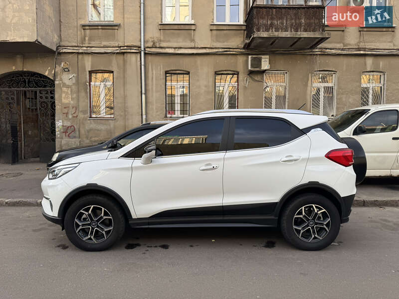 Внедорожник / Кроссовер BYD Yuan 2021 в Одессе