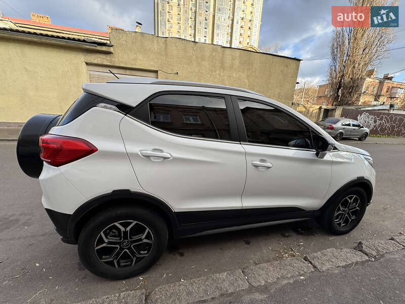 Внедорожник / Кроссовер BYD Yuan 2021 в Одессе