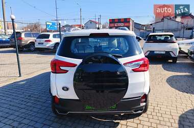 Позашляховик / Кросовер BYD Yuan 2021 в 