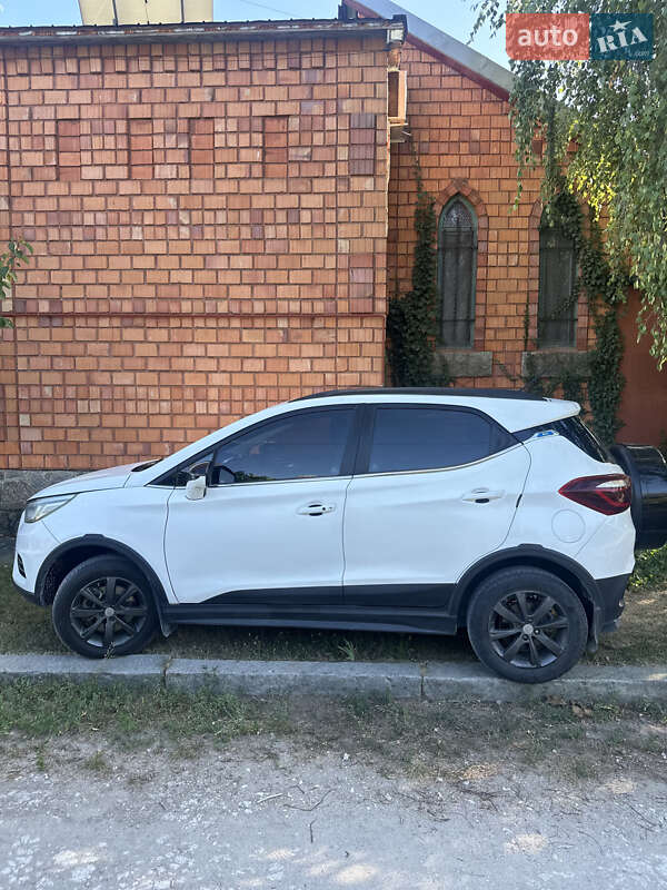 Внедорожник / Кроссовер BYD Yuan 2019 в Запорожье