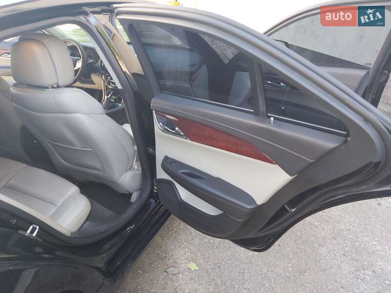 Седан Cadillac ATS 2013 в Жовтих Водах