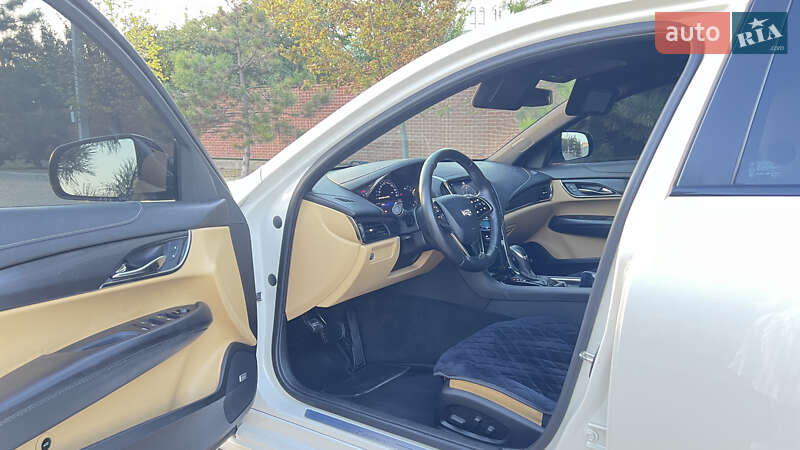 Седан Cadillac ATS 2013 в Измаиле