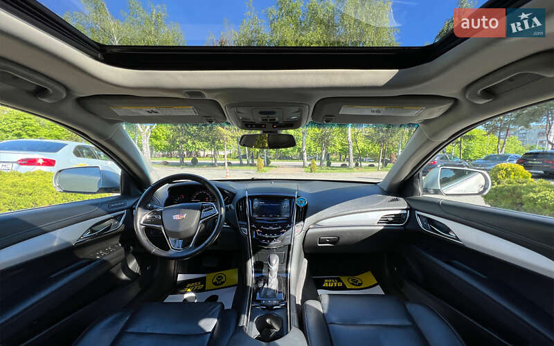 Седан Cadillac ATS 2015 в Львові