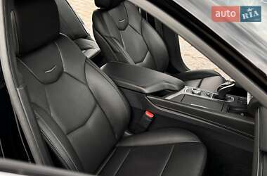 Седан Cadillac CT5 2021 в 
