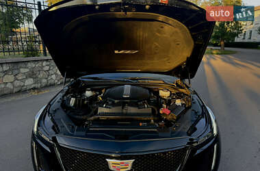 Седан Cadillac CT5 2022 в 