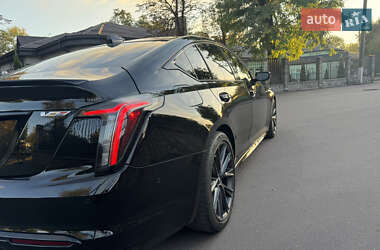 Седан Cadillac CT5 2022 в 