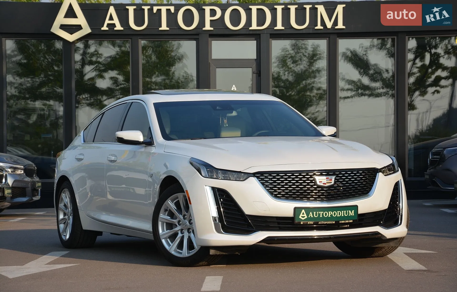 2024 Cadillac CT5 - фото 1